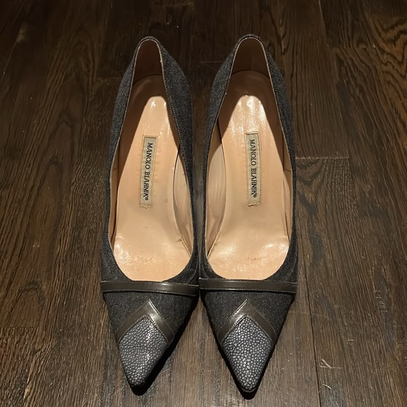 Flannel grey Manolo Blahnik with blue snakeskin toes - Picture 2 of 7